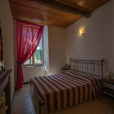 Le Di Enrica 1 3*